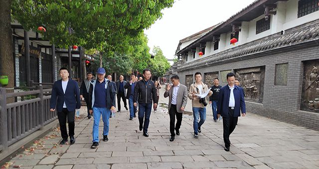 肖厚忠董事長一行應(yīng)邀赴廣元市劍閣縣進(jìn)行項(xiàng)目考察